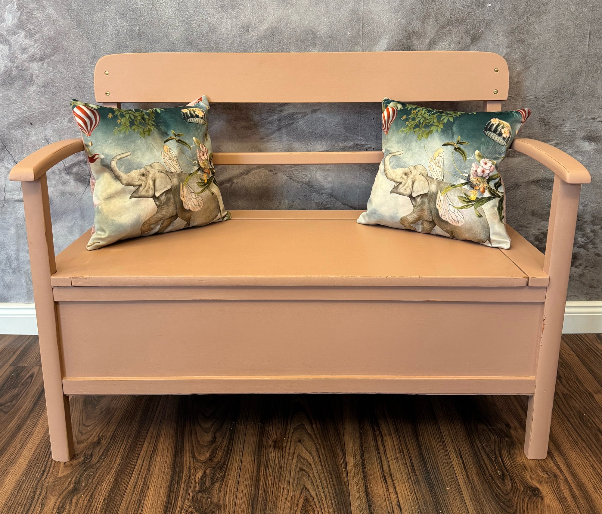 Vintage Kinderbank mit Stauraum - Mein Shop