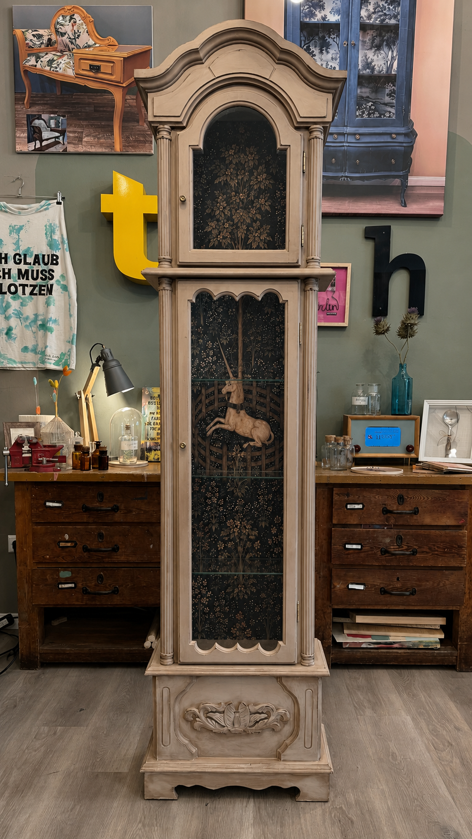 Uhrenvitrine „Last Unicorn“