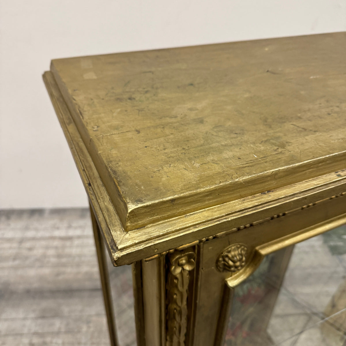 Thomas Klotz Upcycling Glasvitrine Barock Gold Tropen Muster Design Vitrine Unikat - Mein Shop
