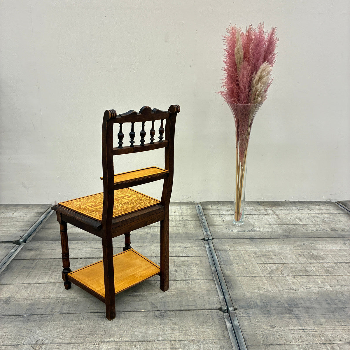 Thomas Klotz Designer Stuhl Upcycling Barstuhl Holz Prägung Unikat - Mein Shop