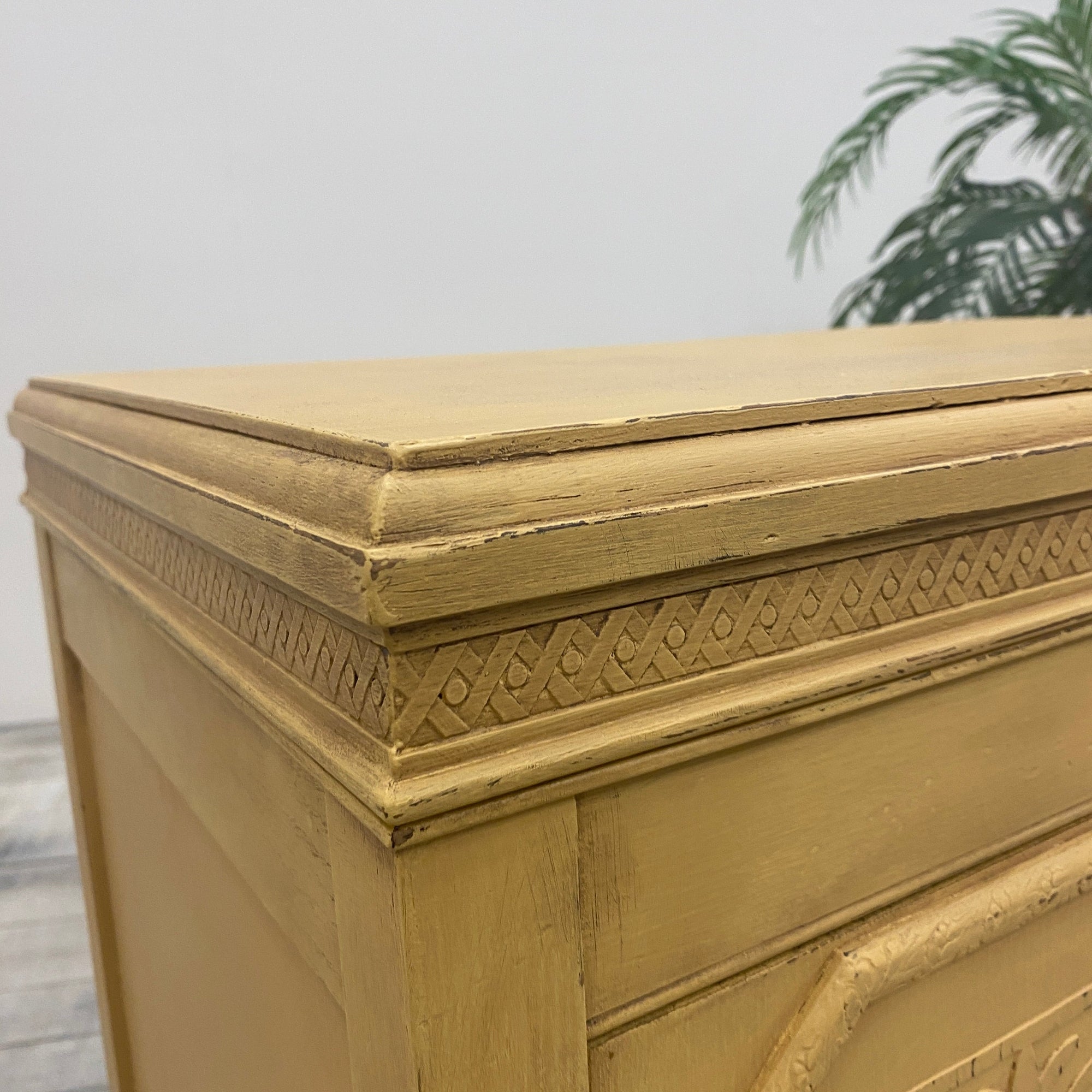 Thomas Klotz Alter Musikschrank „ Golden Palm“ Kommode Upcycled - Mein Shop
