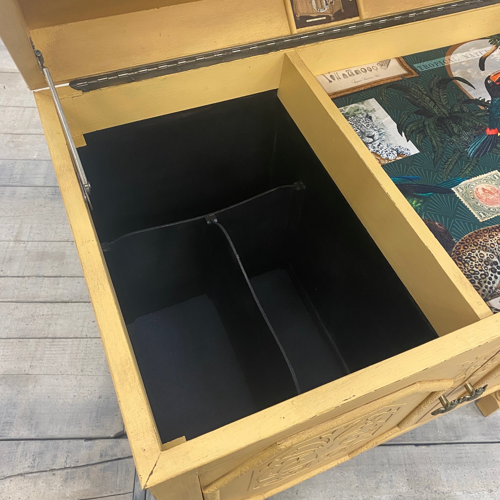 Thomas Klotz Alter Musikschrank „ Golden Palm“ Kommode Upcycled - Mein Shop