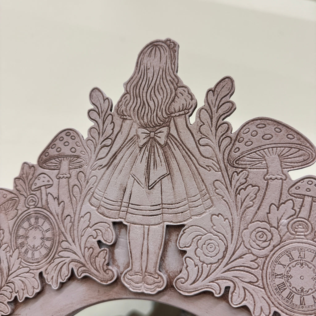 Thomas Klotz Upcycling Schminktisch „Alice im Wunderland“ Zartlila Lavendel Design Unikat - Mein Shop