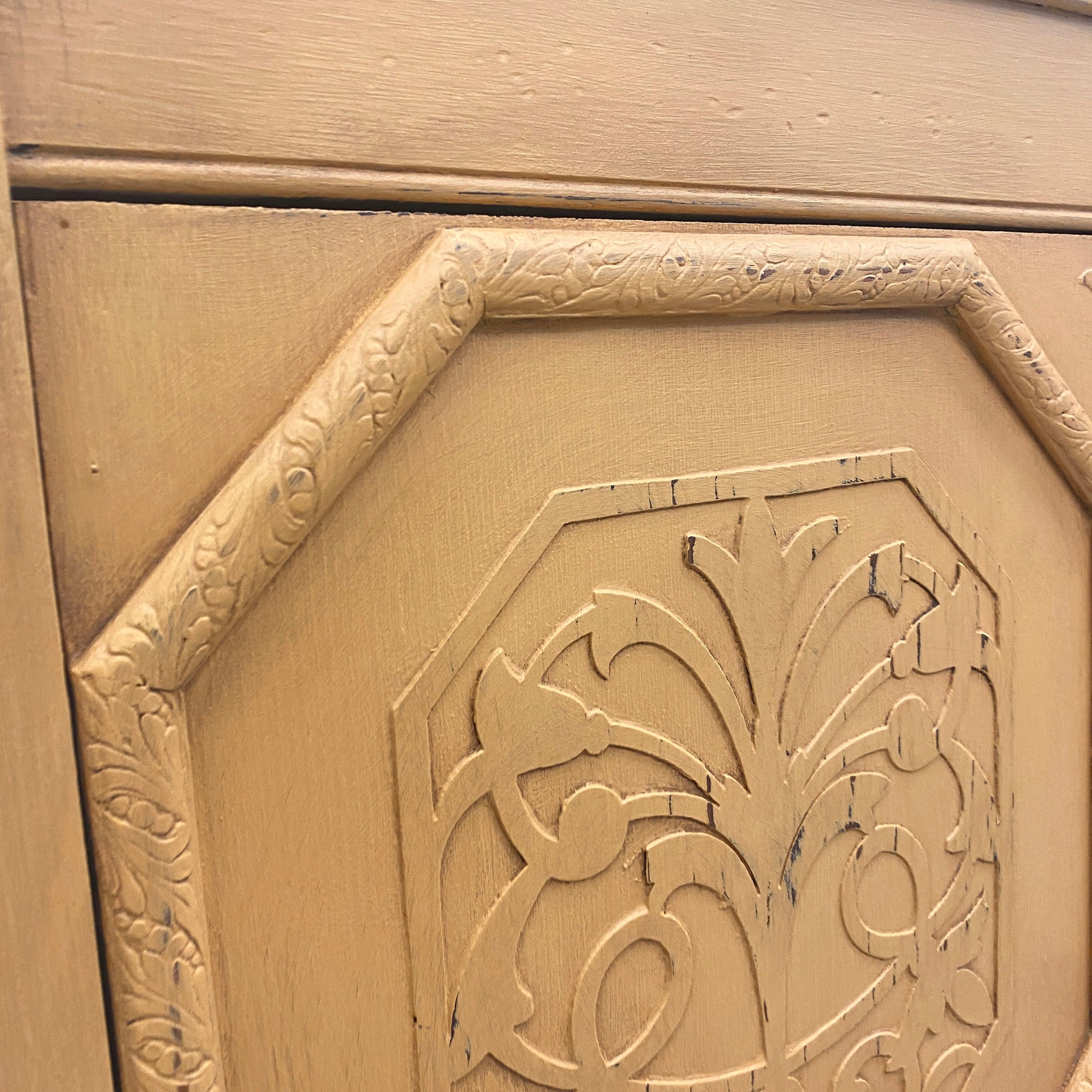 Thomas Klotz Alter Musikschrank „ Golden Palm“ Kommode Upcycled - Mein Shop