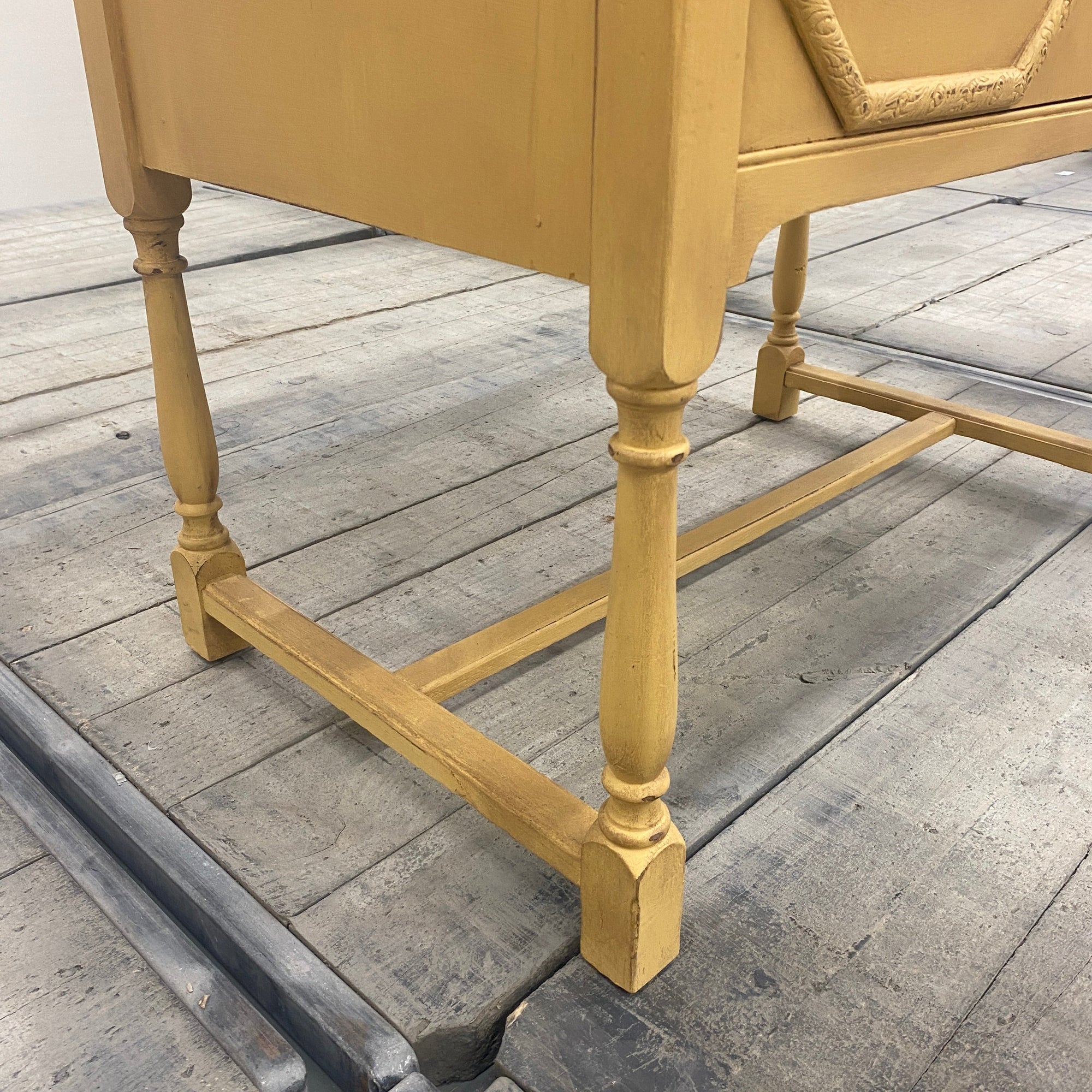 Thomas Klotz Alter Musikschrank „ Golden Palm“ Kommode Upcycled - Mein Shop
