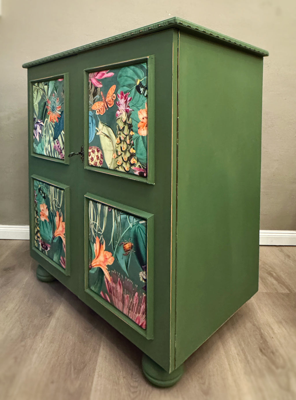 Plattenschrank " Jungle Vibes „