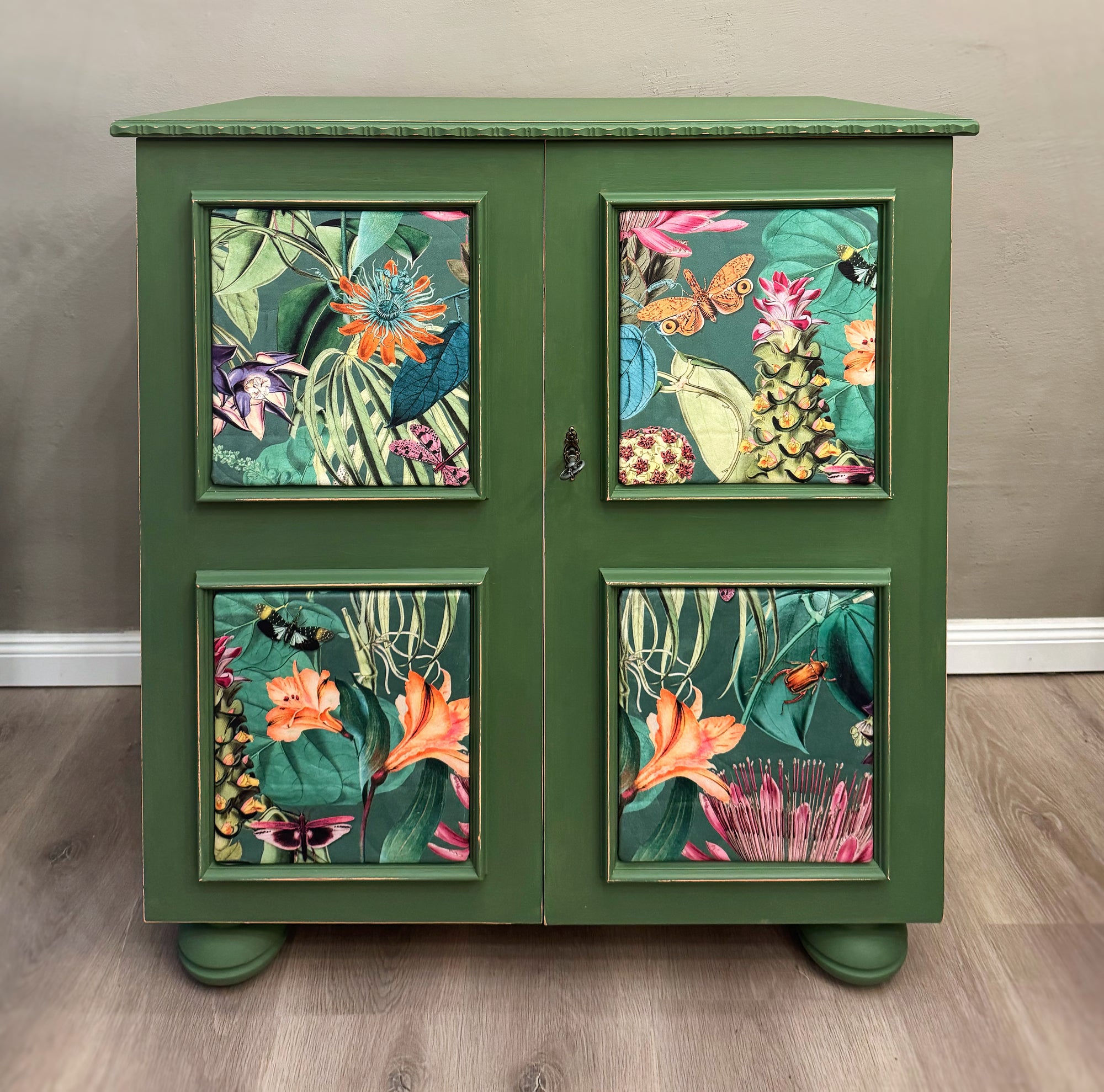 Plattenschrank " Jungle Vibes „