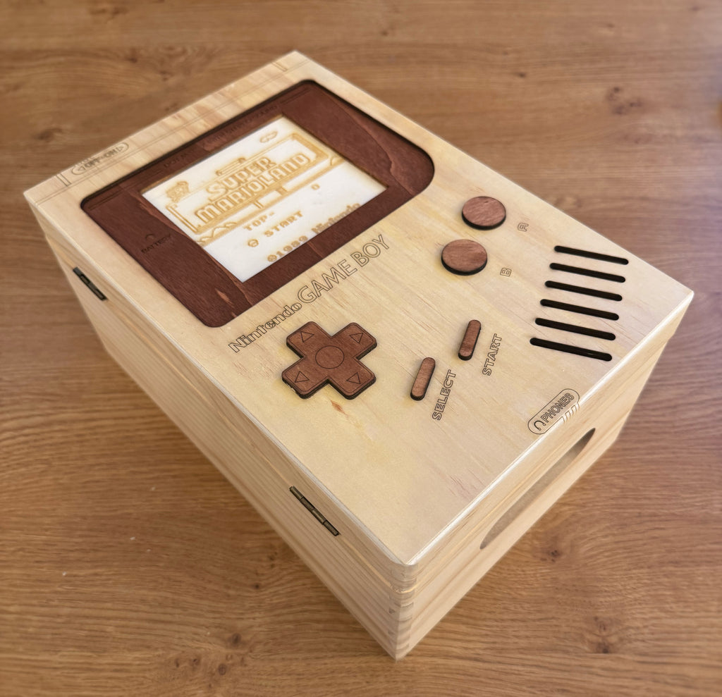 Holzkiste „Game Boy Mario“