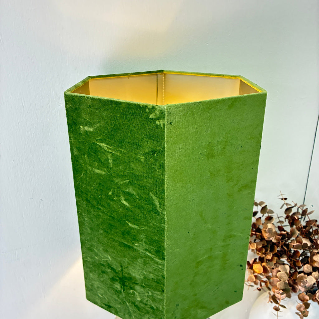 Thomas Klotz Thomas Klotz Upcycling Tischlampe Urnen-Fuß Silber & Grüner Samtschirm Unikat Lampe - Mein Shop
