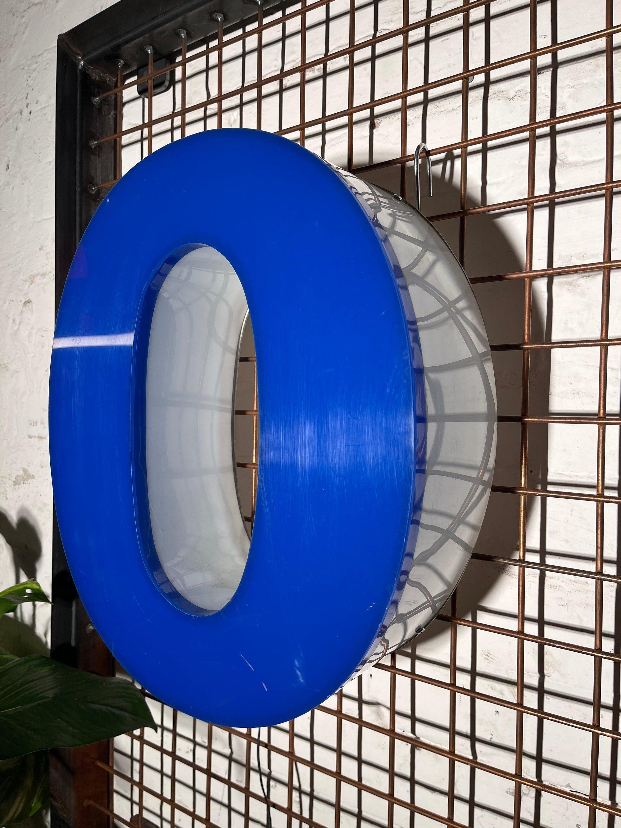 Vintage Leuchtbuchstabe O– Original aus alter Leuchtreklame - Mein Shop