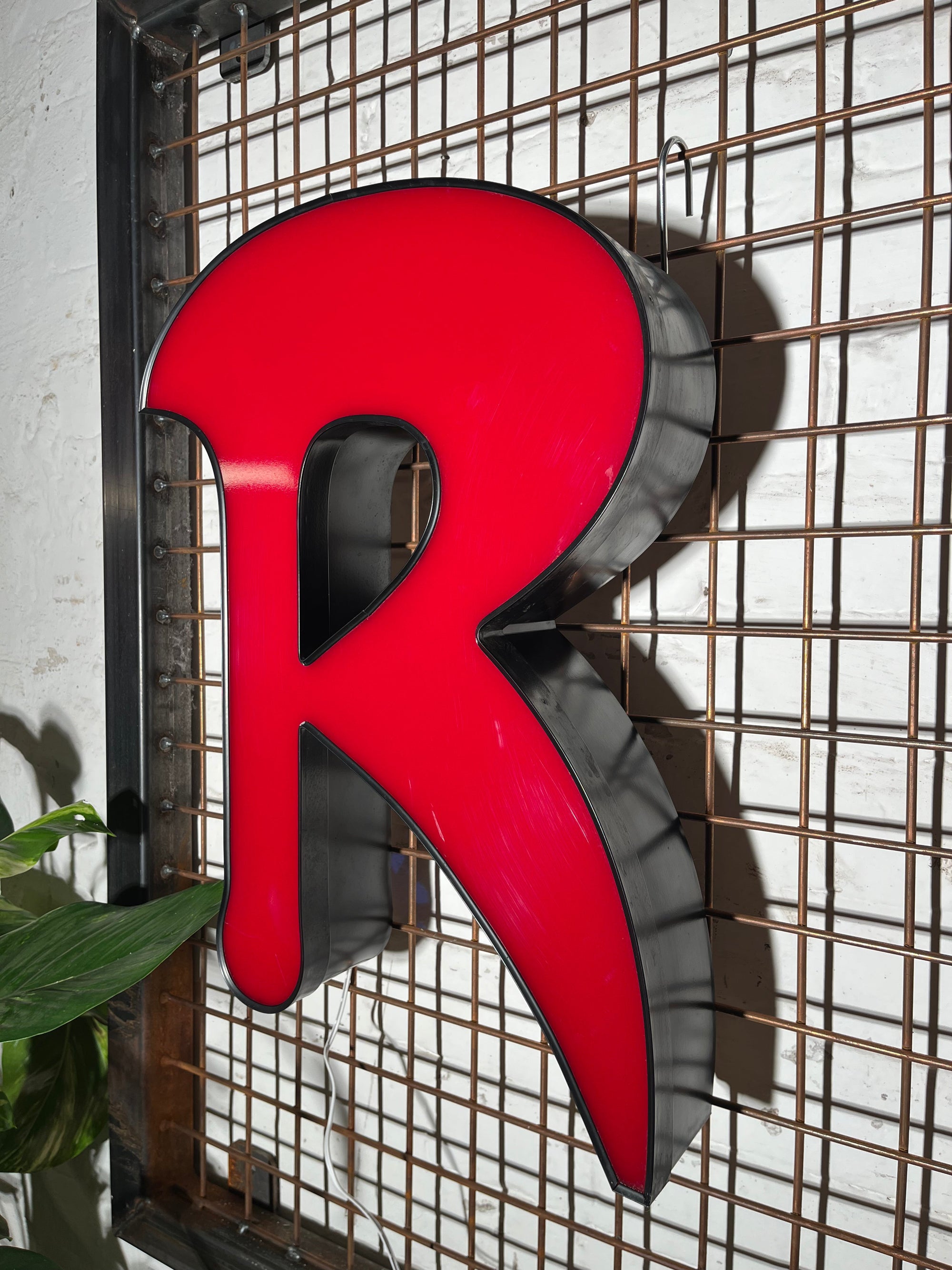 Vintage Leuchtbuchstabe R – Original aus alter Leuchtreklame - Mein Shop