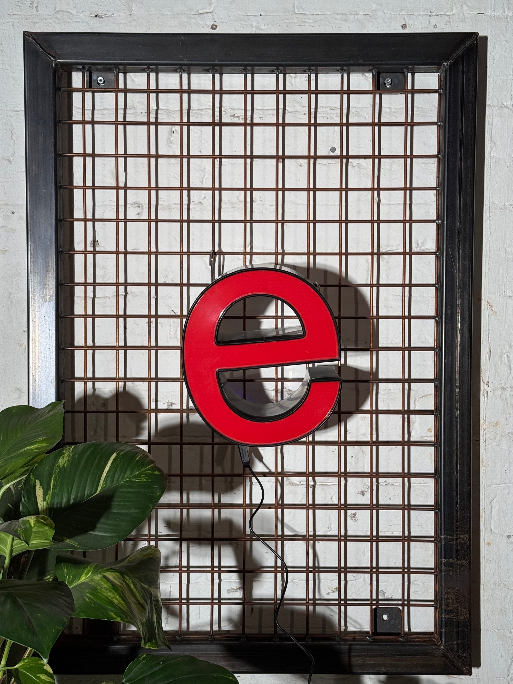 Vintage Leuchtbuchstabe E – Original aus alter Leuchtreklame - Mein Shop