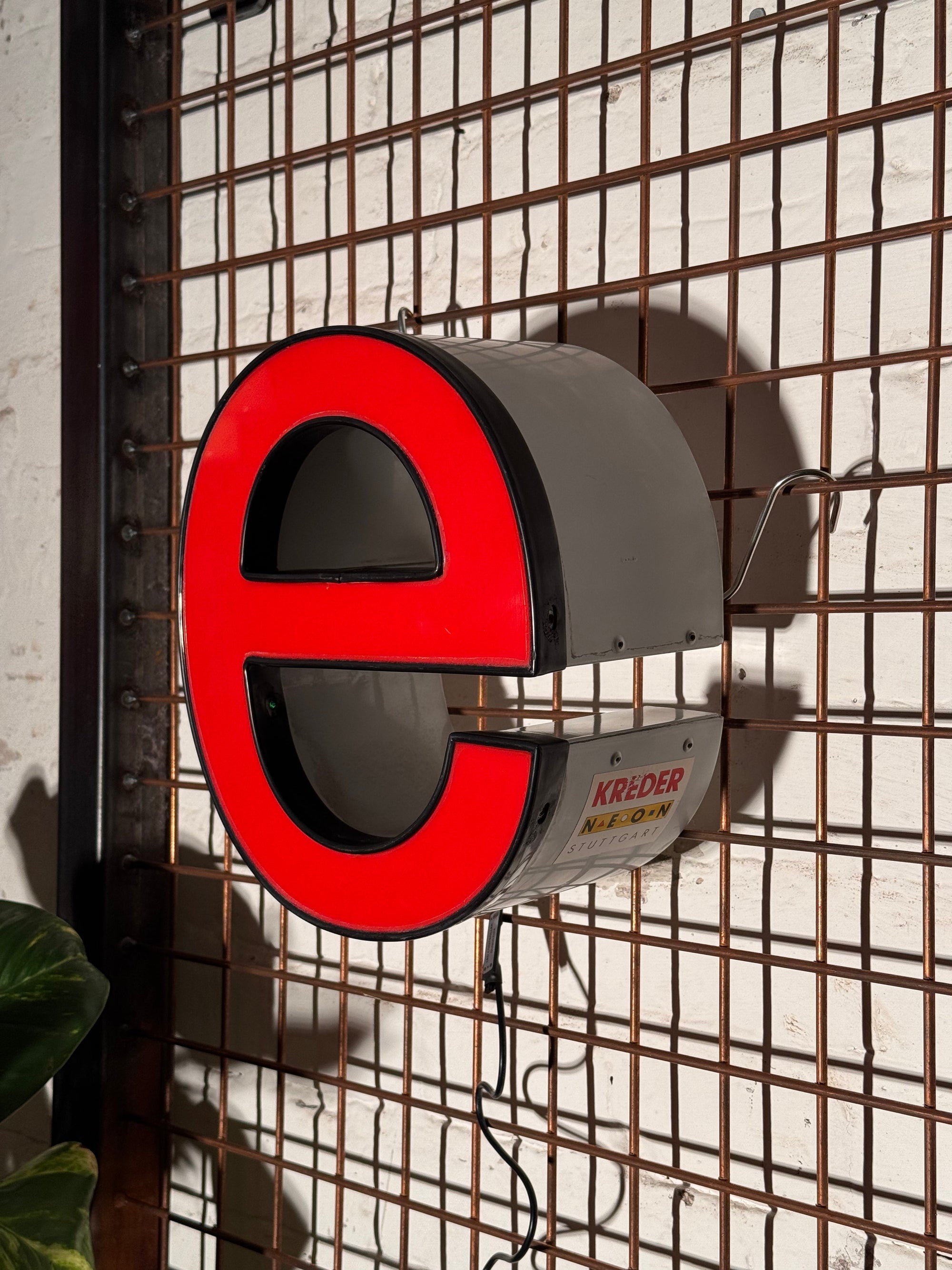 Vintage Leuchtbuchstabe E – Original aus alter Leuchtreklame - Mein Shop